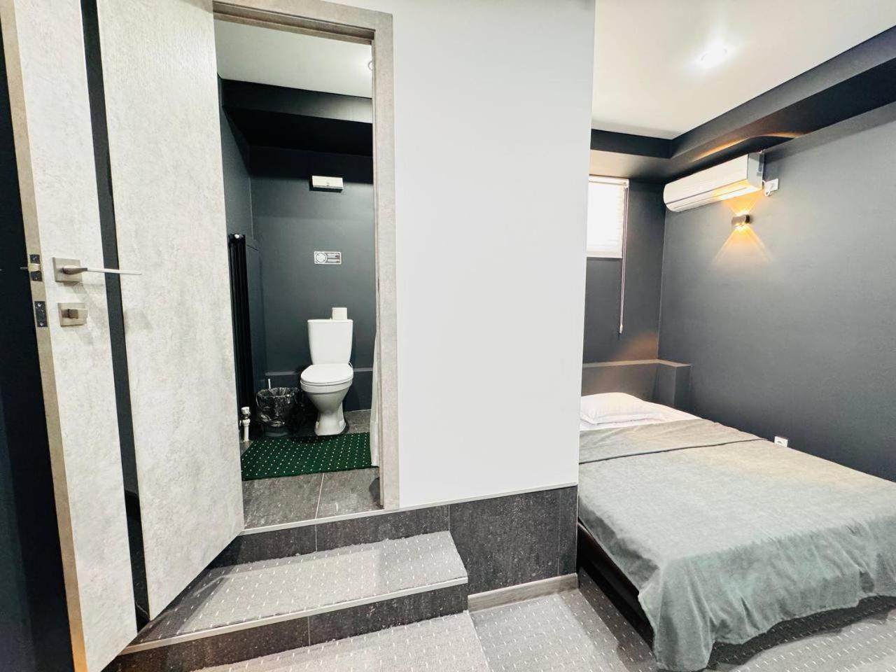 King Hotel أكتوبي المظهر الخارجي الصورة