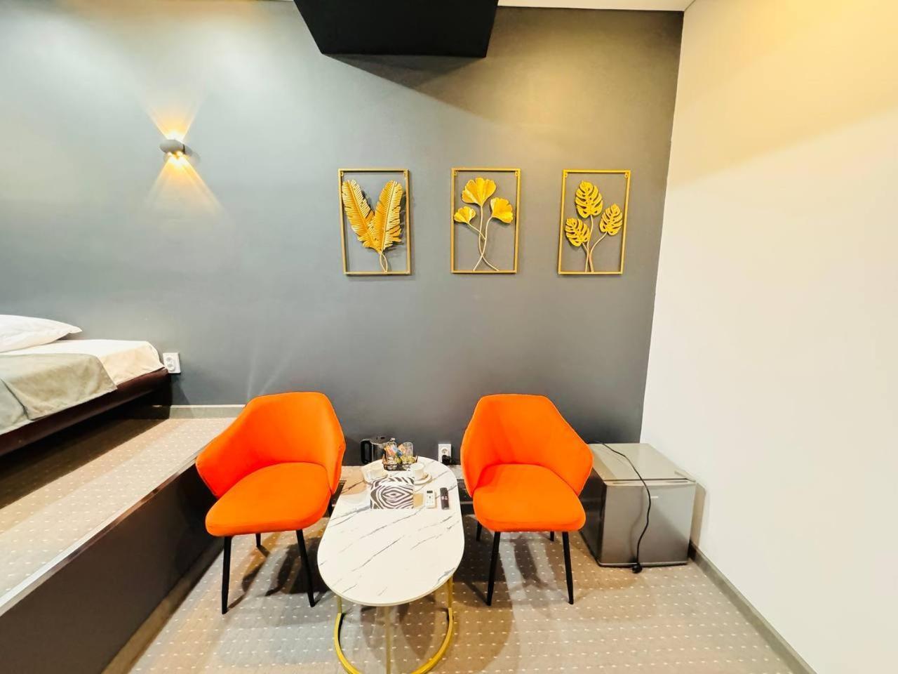 King Hotel أكتوبي المظهر الخارجي الصورة